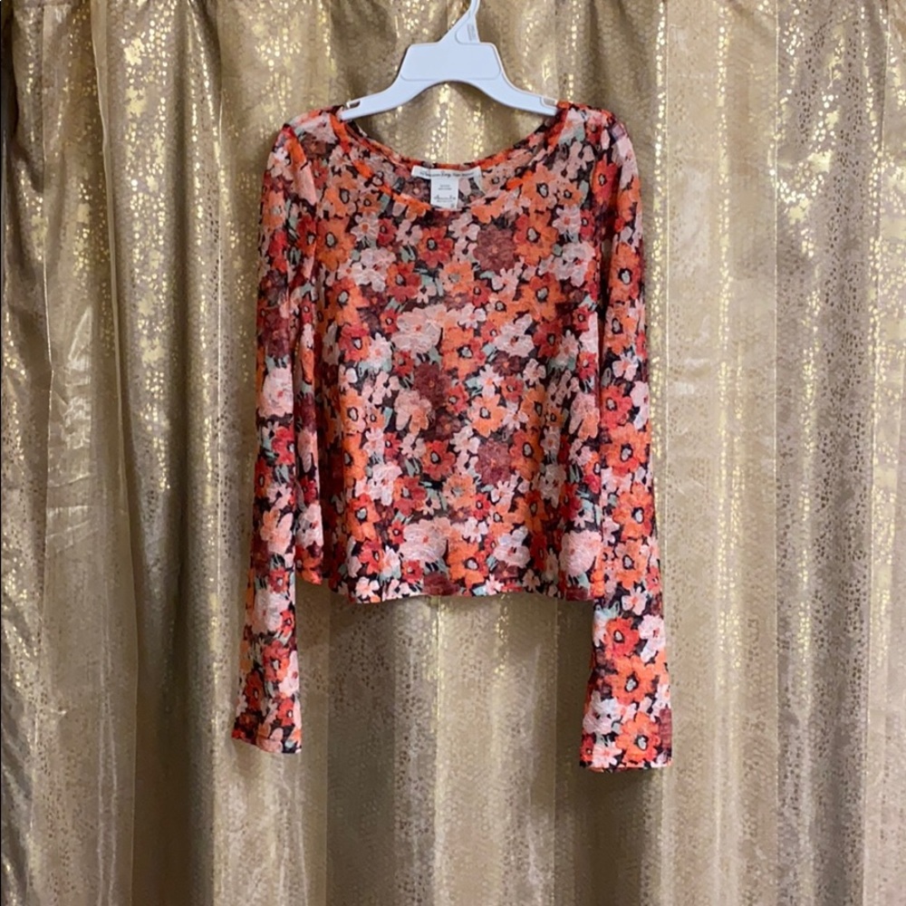 Mesh flowery long sleeve top